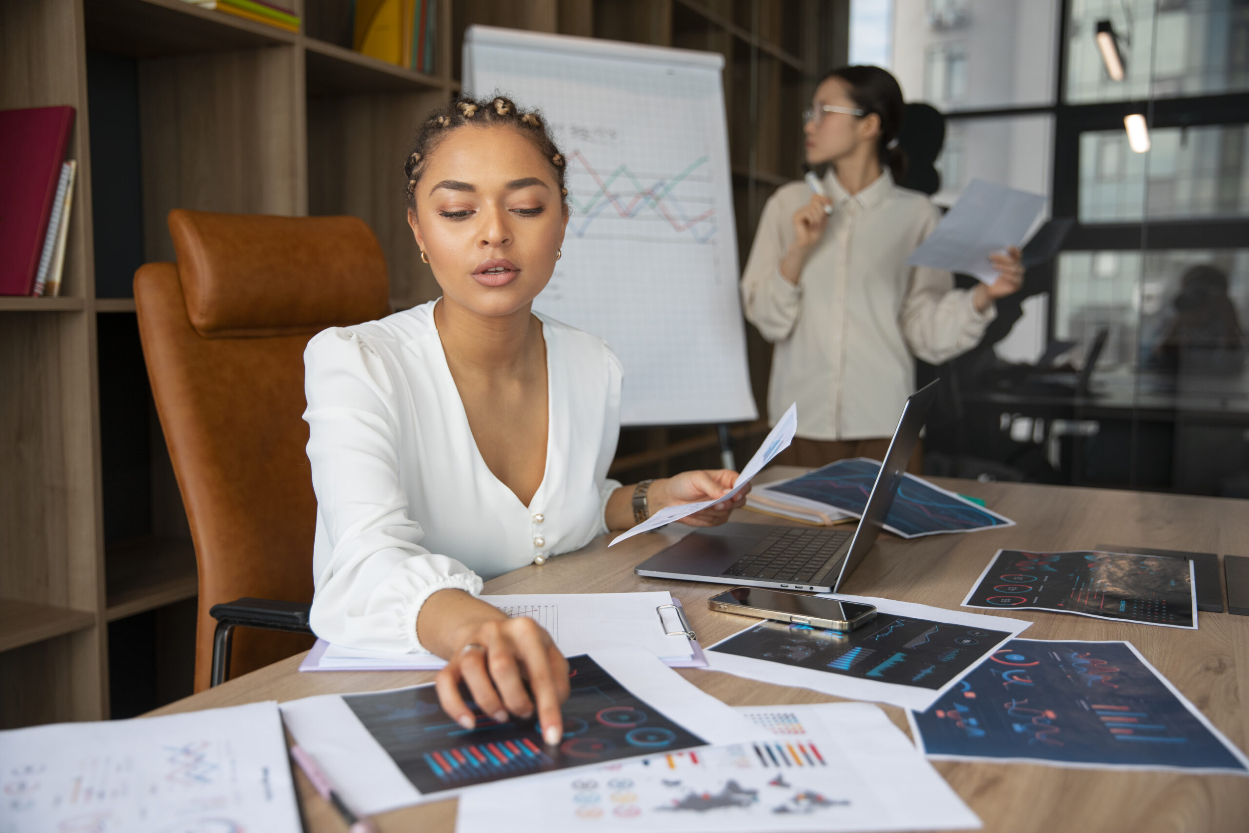 Entenda o que são as finanças empresariais e a importância de uma boa gestão para o sucesso de qualquer empreendimento.